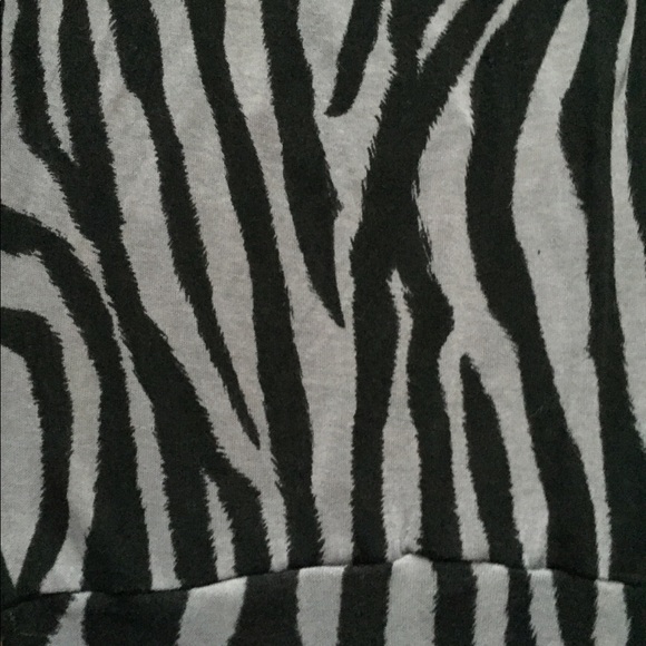 Racerback with lace detail top - Picture 8 of 9